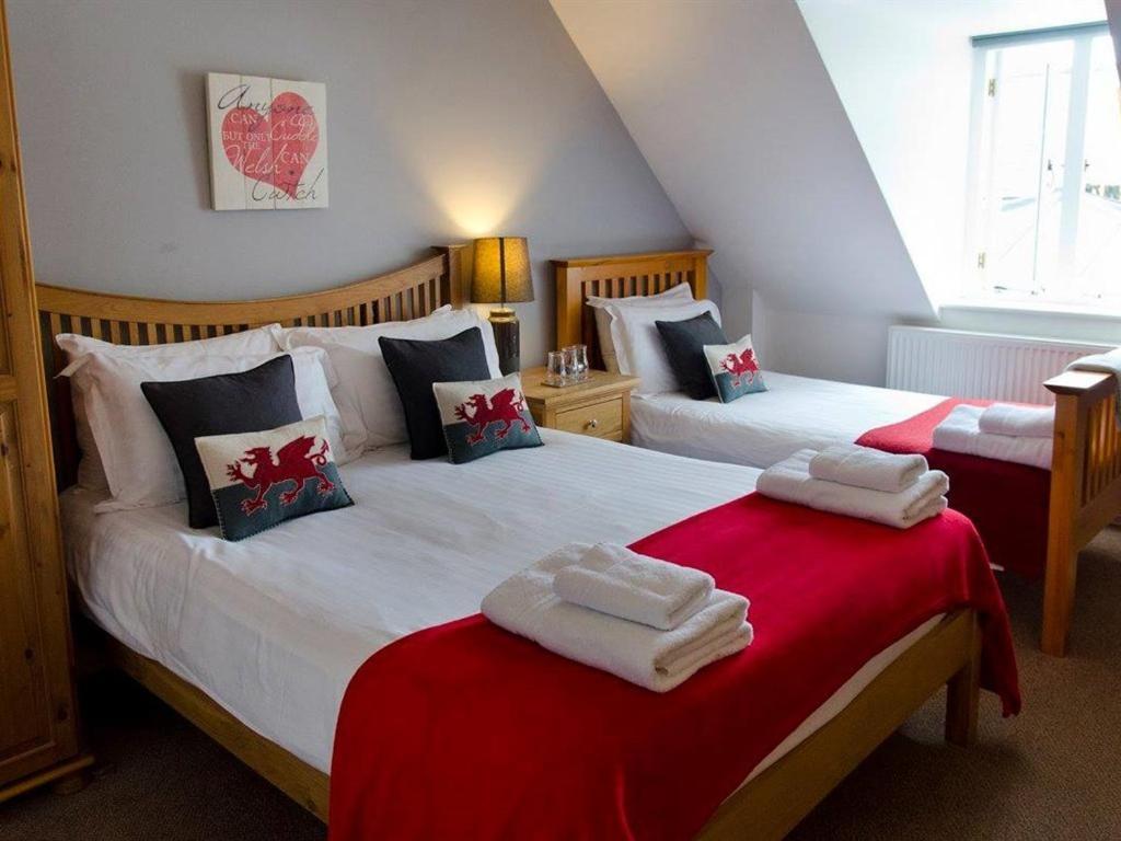 Kings Arms Hotel Abergavenny Kültér fotó