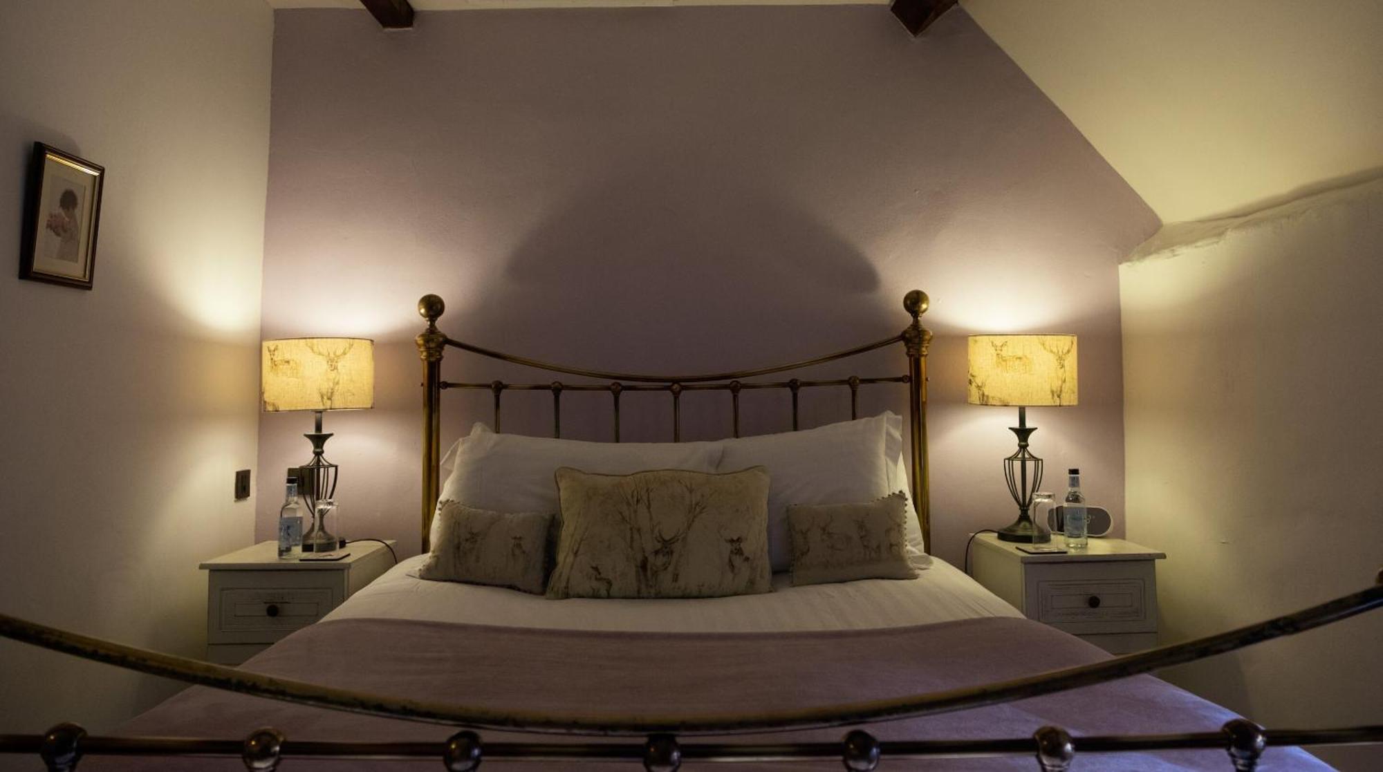 Kings Arms Hotel Abergavenny Kültér fotó
